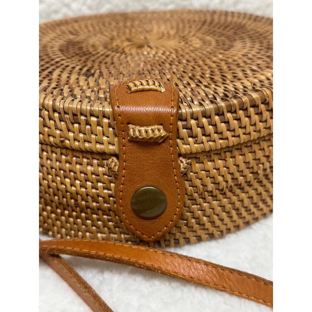 Nordstrom Round Crossbody Bag Brown Woven Rattan Leather Strap Artisanal Summer - Picture 4 of 10